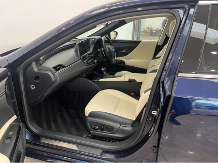 2022 Lexus ES 300 H DYNAMICS 4DR AUTO €39,750 thumbnail