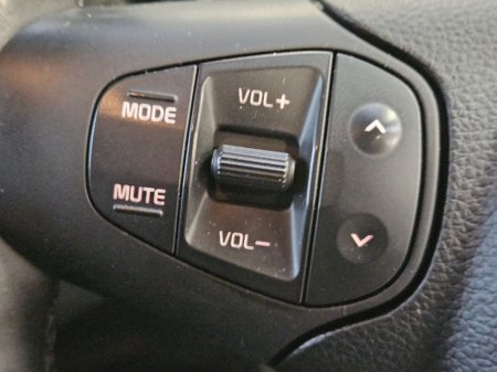 2018 Kia Carens 1.7 EX €12,950 thumbnail