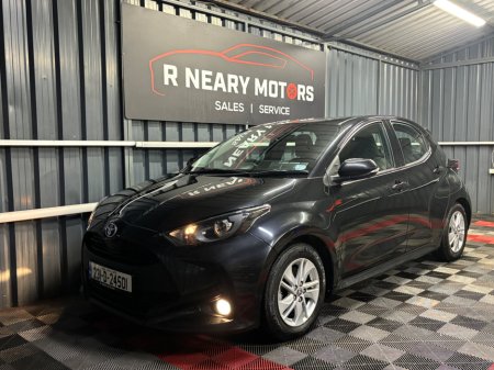 2023 Toyota Yaris 1.5 Hybrid 5Dr Luna €19,950 thumbnail