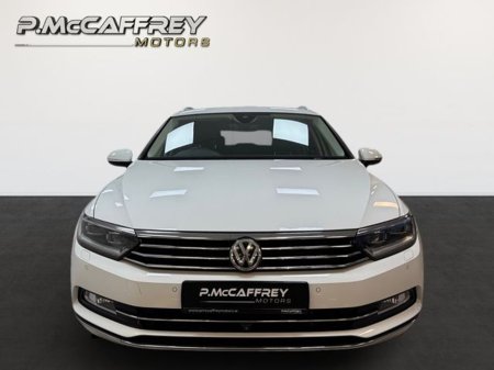 2018 Volkswagen Passat - photo 2