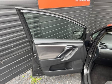 2014 Toyota Corolla Verso - thumbnail 19