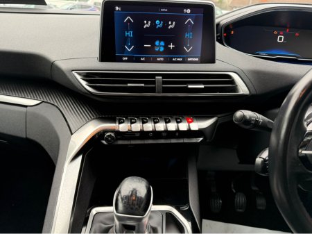 2019 Peugeot 3008 - thumbnail 12