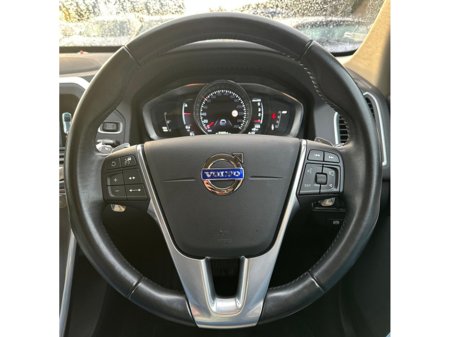 2015 Volvo XC60 - thumbnail 16