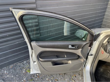 2008 Ford Focus STYLE 1.4 80PS 5DR €2,495 thumbnail