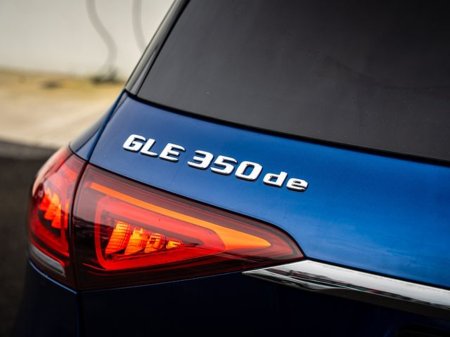 2021 Mercedes-Benz GLE Class GLE 350 DE 4MATIC AMG LINE €52,950 thumbnail