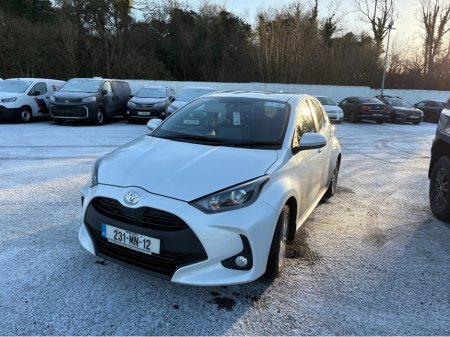 2023 Toyota Yaris 1.5 LUNA 4DR