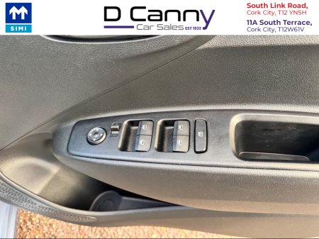 2025 Hyundai i10 DELUXE PLUS AUTOMATIC €24,900 thumbnail