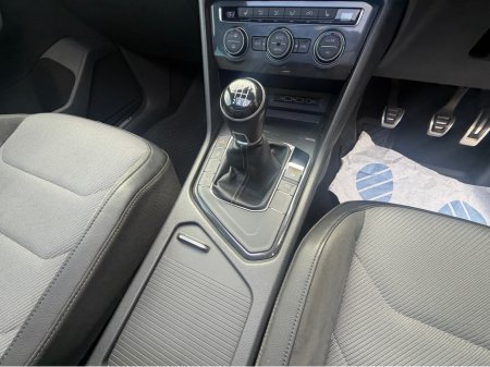 2018 Volkswagen Tiguan - thumbnail 22