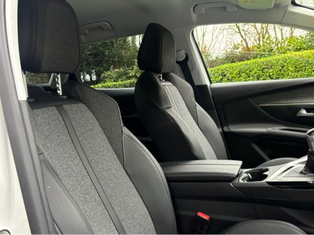 2019 Peugeot 3008 ALLURE 1.2 *1 OWNER*IRISH CAR*LOW KLMS*AA AAPROVED* €17,950 thumbnail