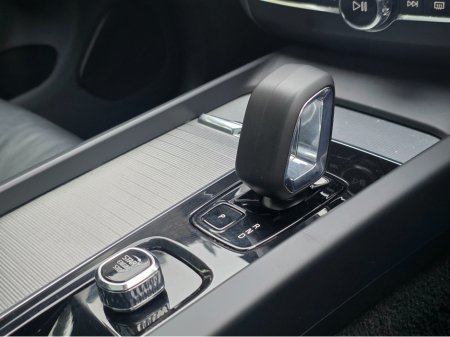 2023 Volvo XC60 2.0 T6 AWD PHEV. PANORMIC ROOF. HUGE SPEC. FINANCE ARRANGED. SIMI. AA APPROVED. €44,950 thumbnail