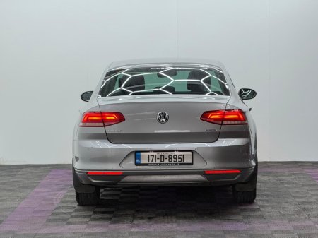 2017 Volkswagen Passat - thumbnail 5