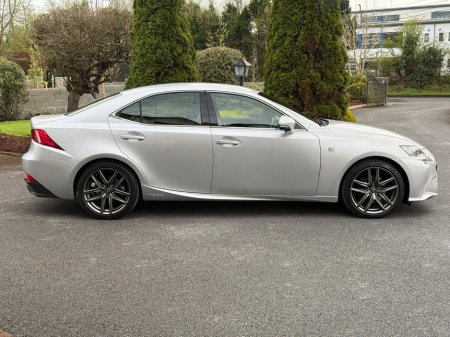 2015 Lexus IS 300 h - thumbnail 8