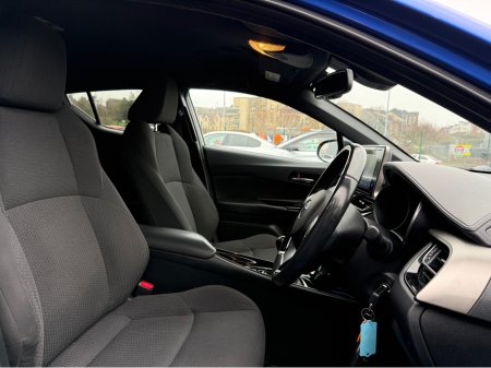 2019 Toyota C-HR 1.2P SPORT €19,950 thumbnail