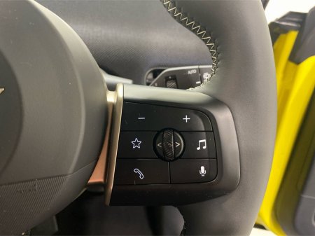 2025 MINI Hatch Cooper E €25,950 thumbnail