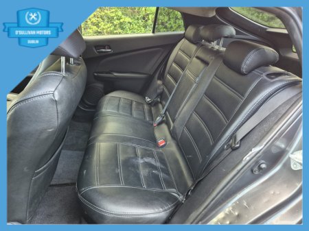 2016 Toyota Prius - thumbnail 19