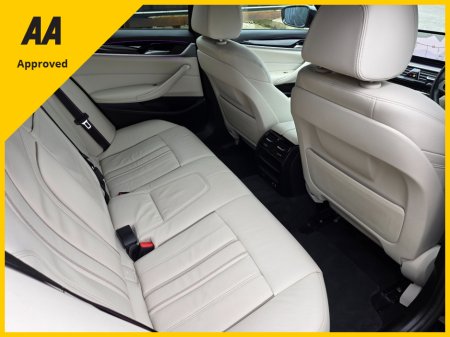 2022 BMW 5 Series - thumbnail 13