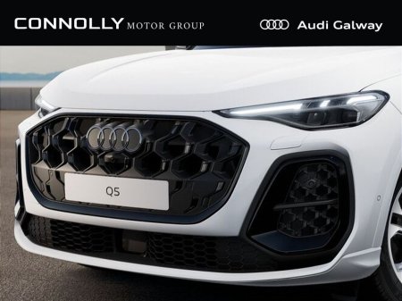 2026 Audi Q5 S-LINE E-HYBRID QUATTRO A/T €75,295 thumbnail