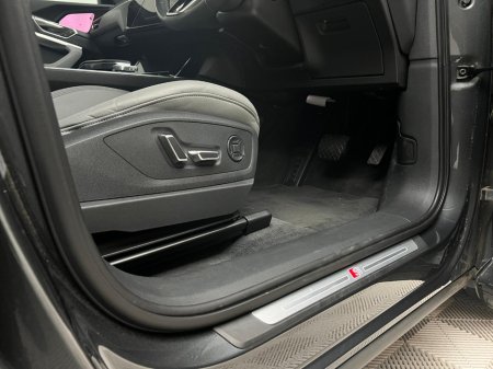 2023 Audi e-tron 55 VORSPRUNG SPORTBACK QUATTRO €56,990 thumbnail