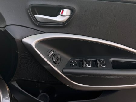 2015 Hyundai Santa Fe COMMERCIAL 4WD EXECUTIVE 4DR €11,800 thumbnail