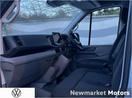 2026 Volkswagen Crafter - view 4