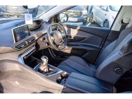 2020 Peugeot 5008 1.5 BlueHDi 130bhp Allure thumbnail