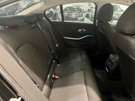 2021 BMW 3 Series - thumbnail 12