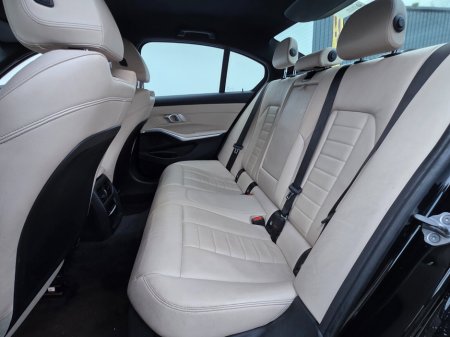 2021 BMW 3 Series - thumbnail 16