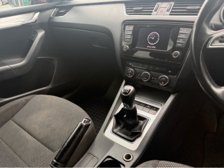 2013 Skoda Octavia 2.0 TDI CR SE 150PS 5DR €6,950 thumbnail