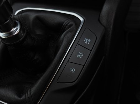 2018 Ford Focus 1.5 TDCi 120PS Zetec €14,990 thumbnail