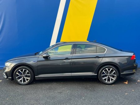 2021 Volkswagen Passat GTE 1.4 HYBRID // LEATHER HEATED SEATS // DUAL ZONE CLIMATE CONTROL // ADAPTIVE CRUISE CONTROL €21,900