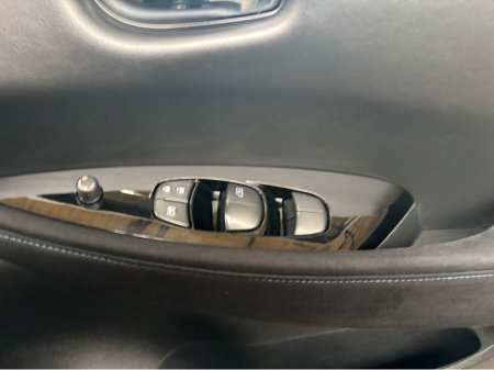 2019 Nissan Leaf - thumbnail 15