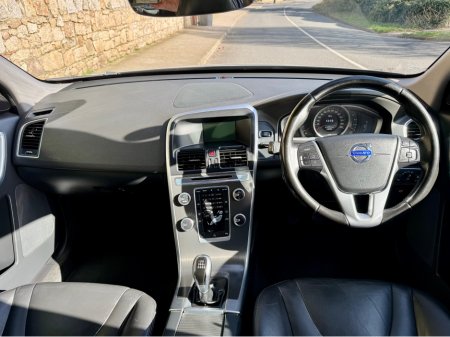 2015 Volvo XC60 - thumbnail 19