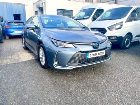 2023 Toyota Corolla LUNA SALOON 4DR AUTO 1.8 PETROL/ELECTRIC SELF CHARGING HYBRID €21,950 thumbnail