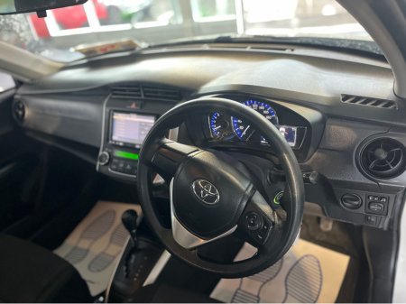 2017 Toyota Corolla - thumbnail 13