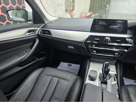 2019 BMW 5 Series - thumbnail 17