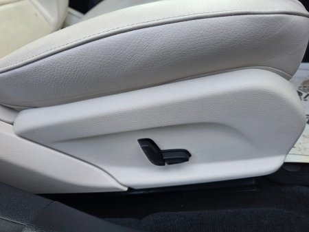 2017 Mercedes-Benz E Class - thumbnail 13