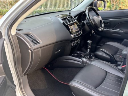 2016 Mitsubishi ASX - thumbnail 8