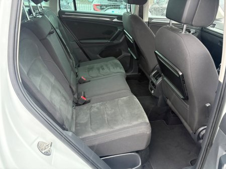 2017 Volkswagen Tiguan 2.0 TDI 150HP BMT Highline €21,995 thumbnail