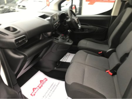 2020 Opel Combo L1H1-1.5 75PS 5 SP 5DR €11,750 thumbnail