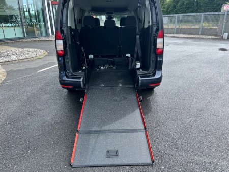 2023 Ford Tourneo Connect Wheelchair Accessible Taxi Spec €43,950 thumbnail