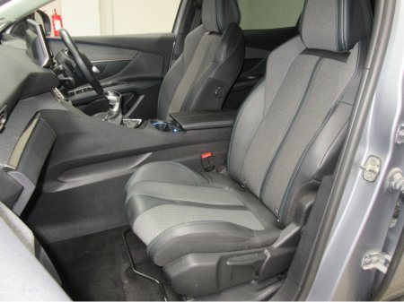 2021 Peugeot 3008 - thumbnail 11