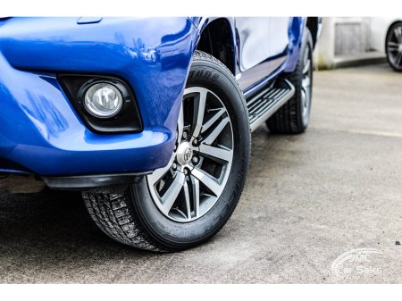 2019 Toyota Hilux - thumbnail 2