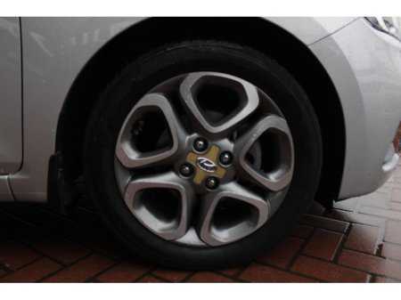 2019 Hyundai i20 1.2 ACTIVE DELUXE 5DR HATCHBACK  //  ONLY 43,869 KM //  STUNNING CAR FINISHED IN SILVER // BUY WITH CONFIDENCE AA AND SIMI APPROVED DEALER 2026 // FINANCE ARRANGED // ALL TRADE €14,950 thumbnail