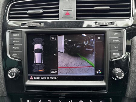 2016 Volkswagen Golf R 4MOTION 2.0 TSI AUTO €26,950 thumbnail