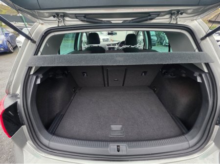 2016 Volkswagen Golf 1.2 TSI HIGHLINE ALL STAR EDITION - REVERSE CAMERA - ALLOYS - STUNNING CAR - LOW TAX BAND €14,450 thumbnail