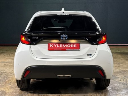 2020 Toyota Yaris - view 4