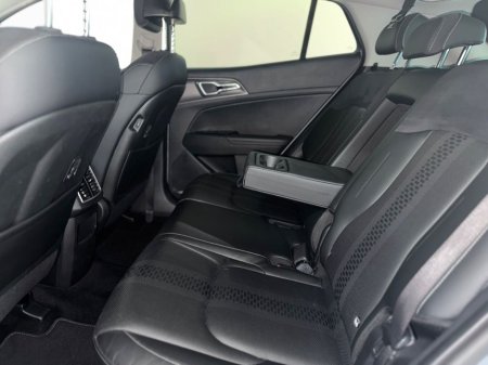 2024 Kia Sportage - view 4