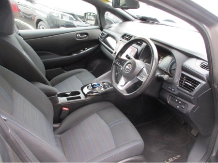 2022 Nissan Leaf - thumbnail 9