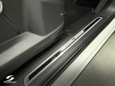 2020 Volkswagen Tiguan - thumbnail 28