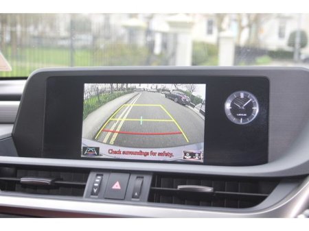 2019 Lexus ES 300 H - thumbnail 32